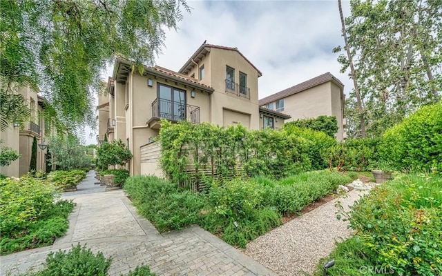823 S Bundy Dr Unit 110, Los Angeles, CA 90049 - photo 2