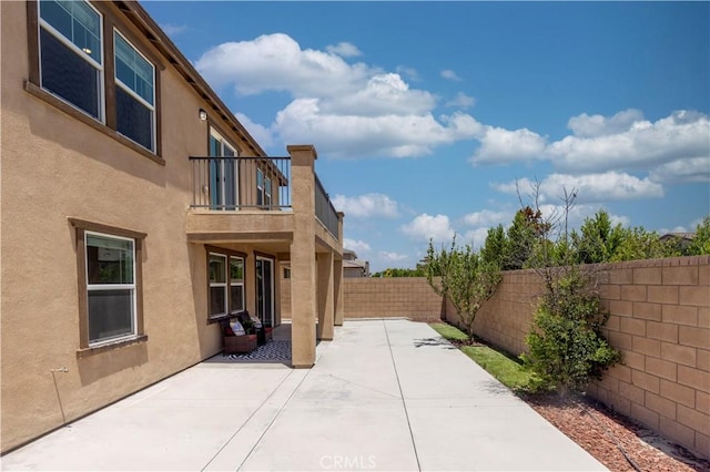 4733 S Rogers Way, Ontario, CA 91762 - patio / terrace with a fenced backyard and a patio