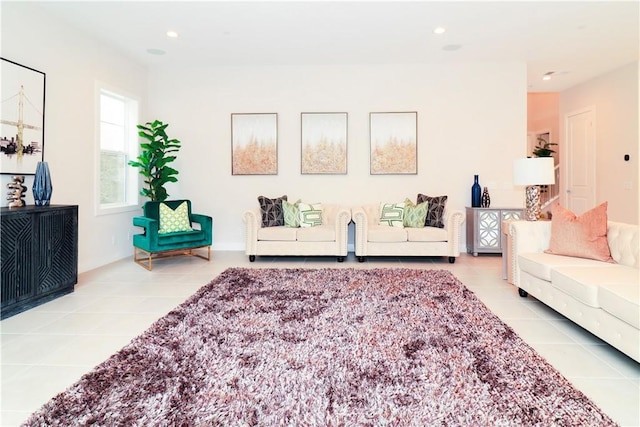 390 Riverbend, Lake Forest, CA 92630 - tiled living room featuring recessed lighting