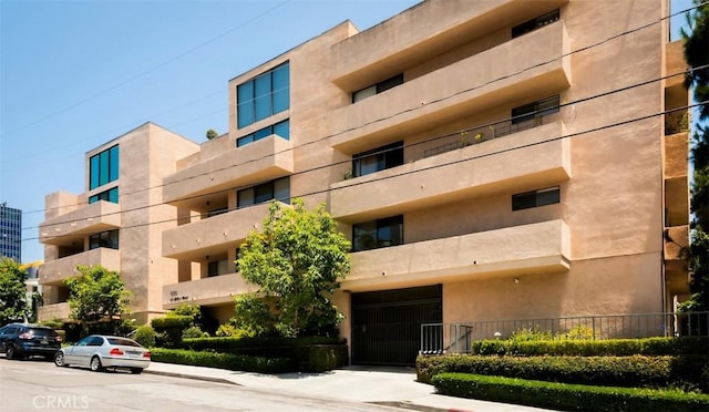 930 N Wetherly Dr Unit 201, West Hollywood, CA 90069 - view of apartment building / complex