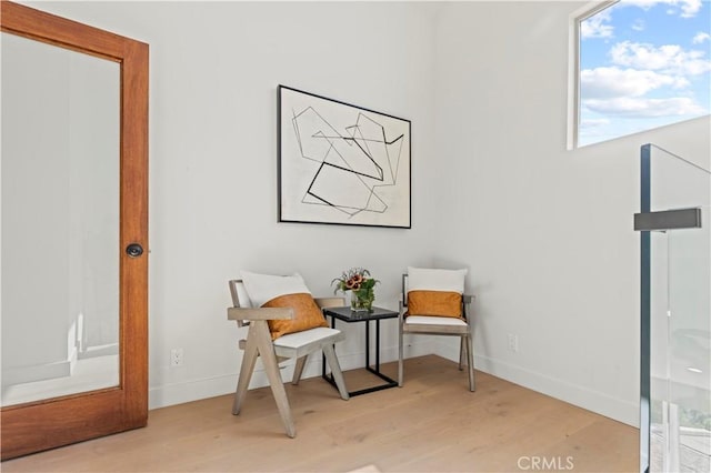 8280 Grand View Dr, Los Angeles, CA 90046 - living area with light wood-type flooring