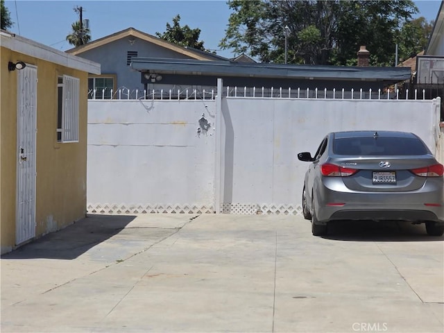 123 E Gage Ave, Los Angeles, CA 90003 - view of home's exterior featuring stucco siding