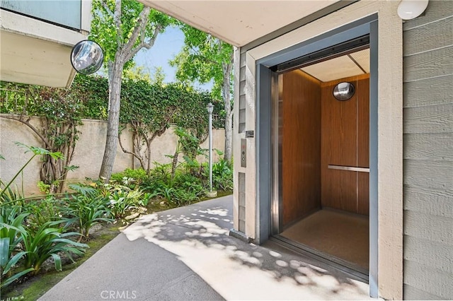 628 Daisy Ave Unit 316, Long Beach, CA 90802 - property entrance with elevator