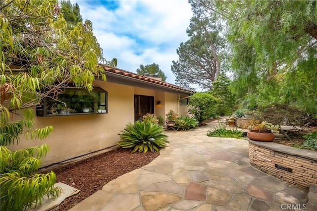 1960 Polaris Dr, Glendale, CA 91208 - view of patio / terrace