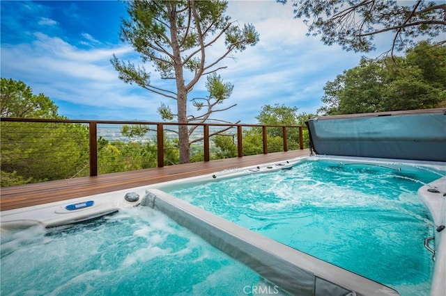 1960 Polaris Dr, Glendale, CA 91208 - view of pool