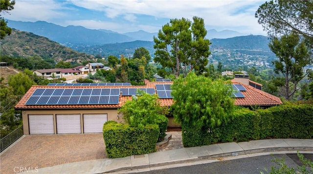 1960 Polaris Dr, Glendale, CA 91208 - surrounding community with a mountain view and driveway