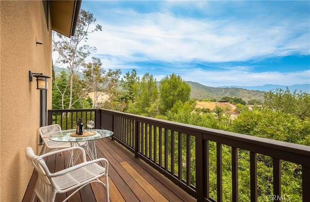 1960 Polaris Dr, Glendale, CA 91208 - balcony featuring a mountain view