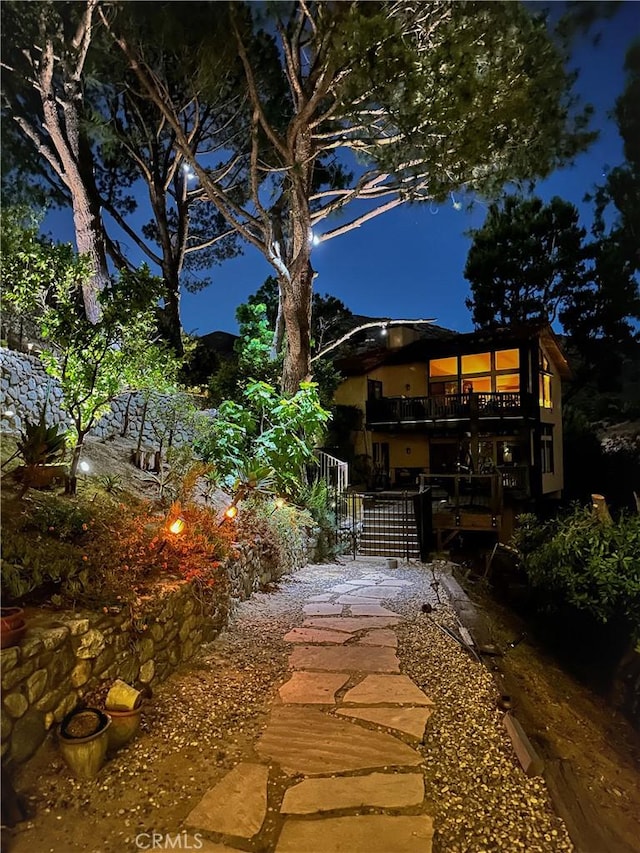 1960 Polaris Dr, Glendale, CA 91208 - view of back of house at twilight