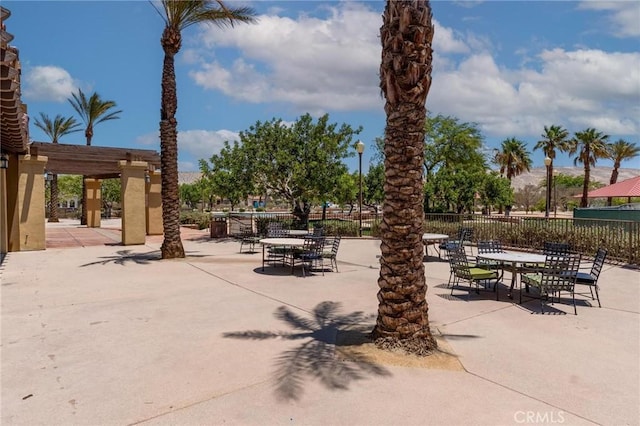67760 Rio Vista Dr, Cathedral City, CA 92234 - surrounding community with a patio area