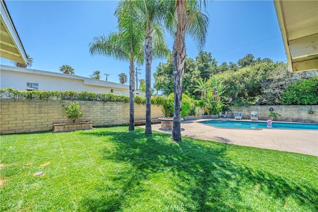 644 E Mountain View Ave, Glendora, CA 91741 - fenced backyard with a patio