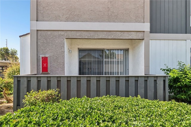 2827 S Fairview St Unit O, Santa Ana, CA 92704 - exterior view of stucco siding