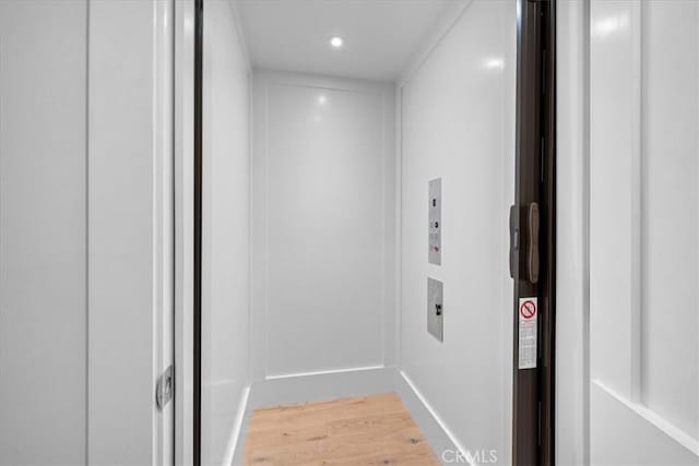910 28th St, Manhattan Beach, CA 90266 - elevator featuring wood finished floors and recessed lighting