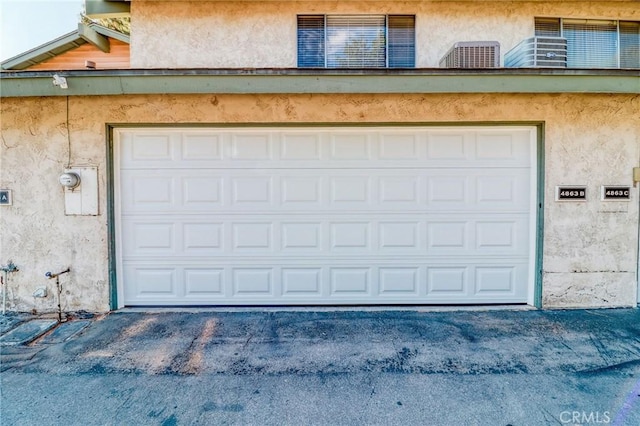4863 Jackson St Unit B, Riverside, CA 92503 - garage with driveway