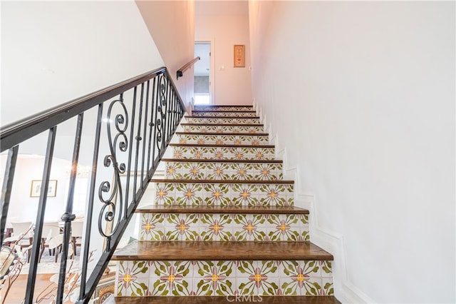 4022 Willowcrest Ave, Studio City, CA 91604 - view of staircase