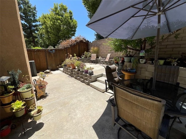 6720 Shaded Wood Pl, Rancho Cucamonga, CA 91701 - fenced backyard featuring a patio