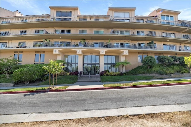 2700 E Panorama Dr Unit 208, Signal Hill, CA 90755 - view of apartment building / complex