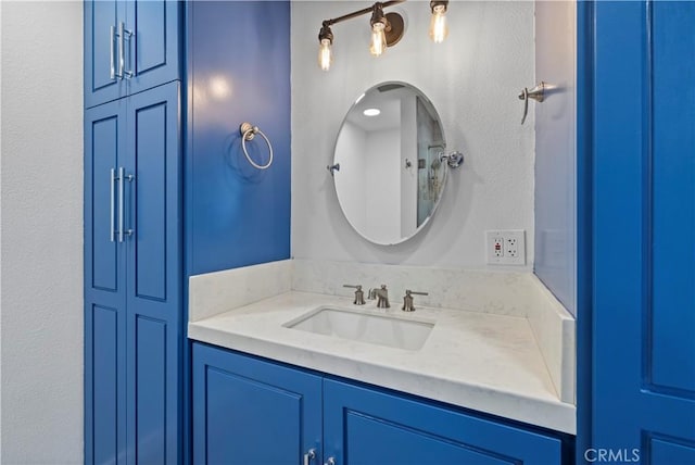 2700 E Panorama Dr Unit 208, Signal Hill, CA 90755 - bathroom with vanity