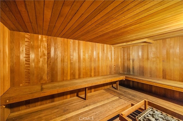 2700 E Panorama Dr Unit 208, Signal Hill, CA 90755 - sauna with wooden ceiling and wood walls
