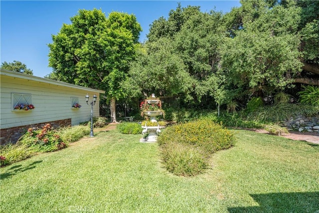 1125 Indian Springs Dr, Glendora, CA 91741 - view of green lawn