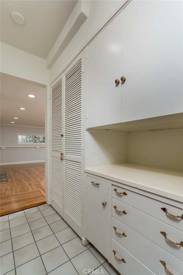 1835 Las Flores Dr, Glendale, CA 91207 - detailed view of recessed lighting