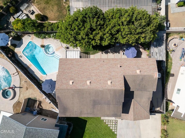 1584 Prima Ct, Camarillo, CA 93010 - bird's eye view of a pool