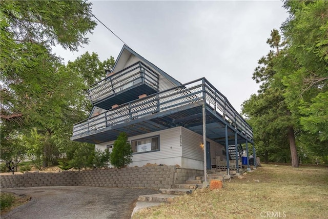 27786 Matterhorn Dr, Lake Arrowhead, CA 92352 - view of front of home featuring a deck and stairs