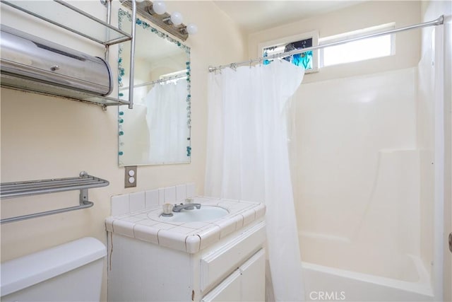 27786 Matterhorn Dr, Lake Arrowhead, CA 92352 - full bathroom featuring vanity and shower / tub combo
