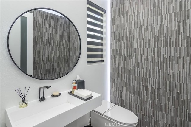 18824 Juniper Springs Dr, Canyon Country, CA 91321 - half bath featuring toilet and a sink