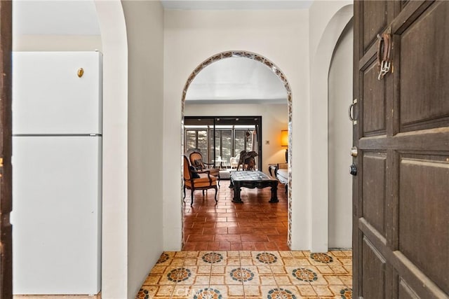 31039 Hasley Canyon Rd, Castaic, CA 91384 - tiled foyer with arched walkways