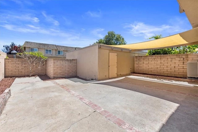 10473 Smoke River Ct, Fountain Valley, CA 92708 - fenced backyard featuring a patio