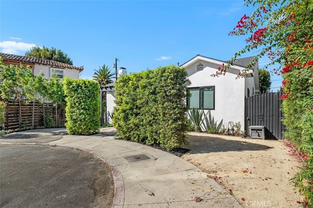 2329 Vineyard Ave, Los Angeles, CA 90016 - view of front of home featuring stucco siding