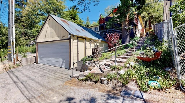 23728 Manzanita Dr, Crestline, CA 92325 - view of detached garage