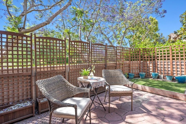 6104 Citracado Cir, Carlsbad, CA 92009 - view of patio