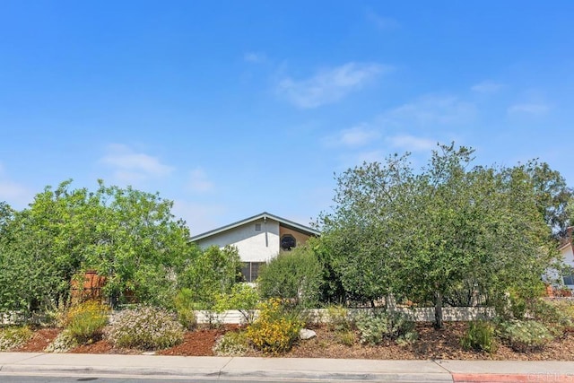 5550 La Cuenta Dr, San Diego, CA 92124 - view of front of property