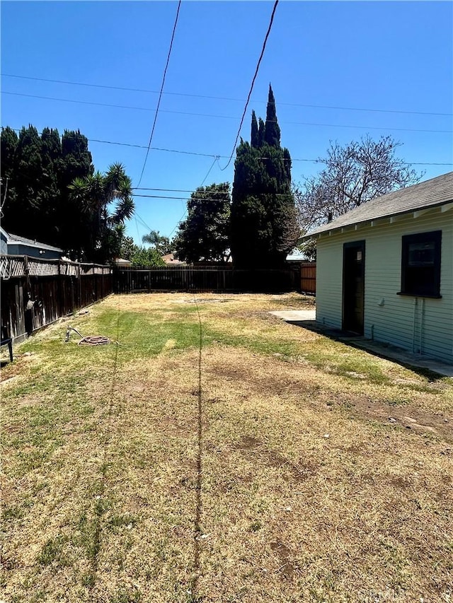 8680 Evergreen Ave, South Gate, CA 90280 - view of fenced backyard