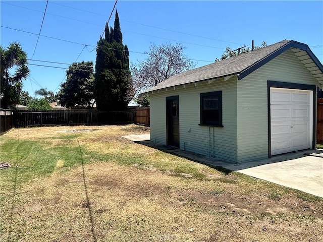 8680 Evergreen Ave, South Gate, CA 90280 - view of outbuilding featuring concrete driveway