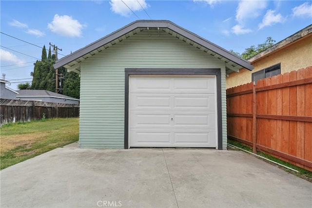 8680 Evergreen Ave, South Gate, CA 90280 - detached garage with driveway