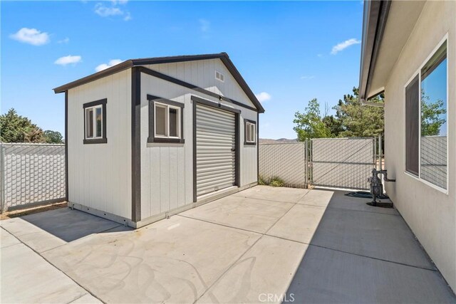 21813 Valley Vista Dr, Tehachapi, CA 93561 - view of outbuilding with a gate
