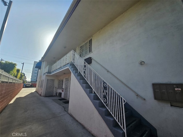 981 S Catalina St, Los Angeles, CA 90006 - view of stairs