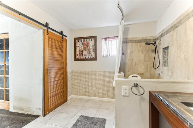 4519 9th Ave, Los Angeles, CA 90043 - full bathroom featuring tile patterned floors and vanity