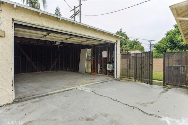 4519 9th Ave, Los Angeles, CA 90043 - view of garage