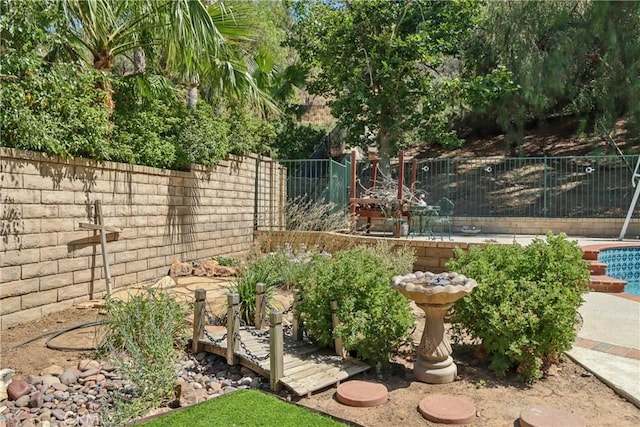 22024 Jeffers Ln, Saugus, CA 91350 - view of fenced backyard
