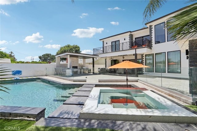 10418 Rubio Ave, Granada Hills, CA 91344 - view of swimming pool featuring an in-ground hot tub and a patio area