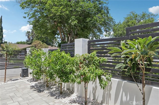 10418 Rubio Ave, Granada Hills, CA 91344 - view of patio / terrace