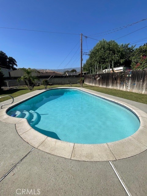 2807 Lincoln Dr, San Bernardino, CA 92405 - photo 9