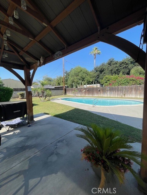2807 Lincoln Dr, San Bernardino, CA 92405 - photo 5