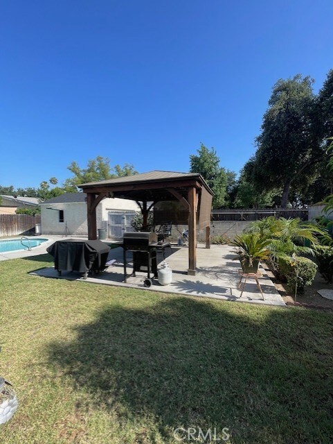 2807 Lincoln Dr, San Bernardino, CA 92405 - photo 10