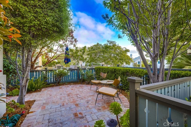 2569 Bungalow Pl, Corona Del Mar, CA 92625 - view of patio