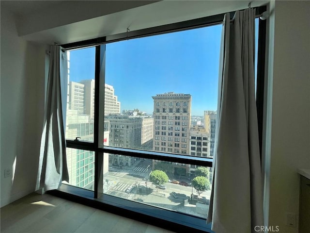 400 S Broadway Unit 1202, Los Angeles, CA 90013 - balcony with a view of city