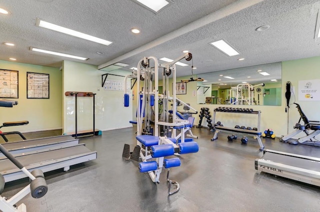 4600 Lamont St Unit 106, San Diego, CA 92109 - exercise room with a textured ceiling and recessed lighting
